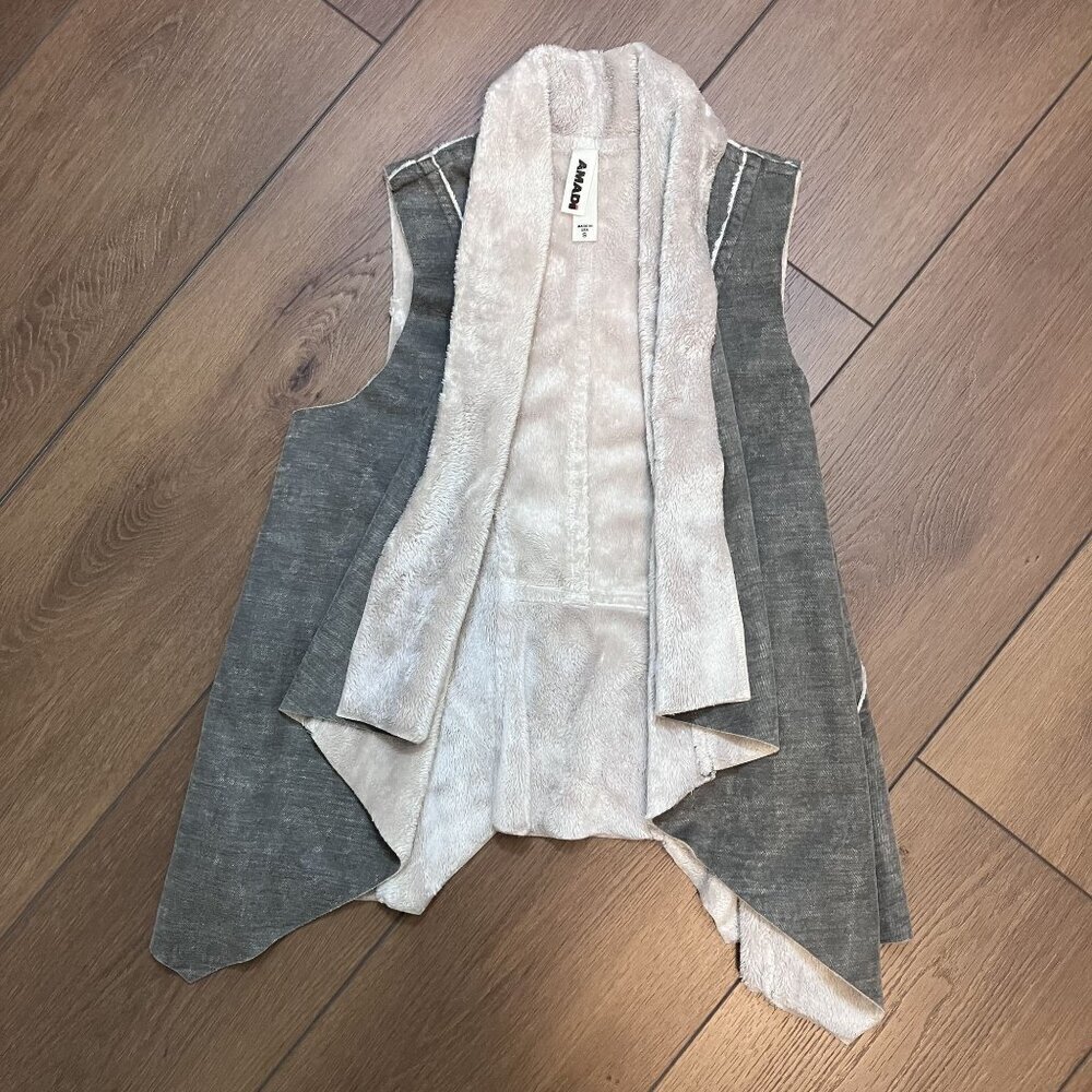 Amadi Anthropologie Soft Gray/Cream Draped Kady Sherpa Open Front Vest Size S - Picture 3 of 10